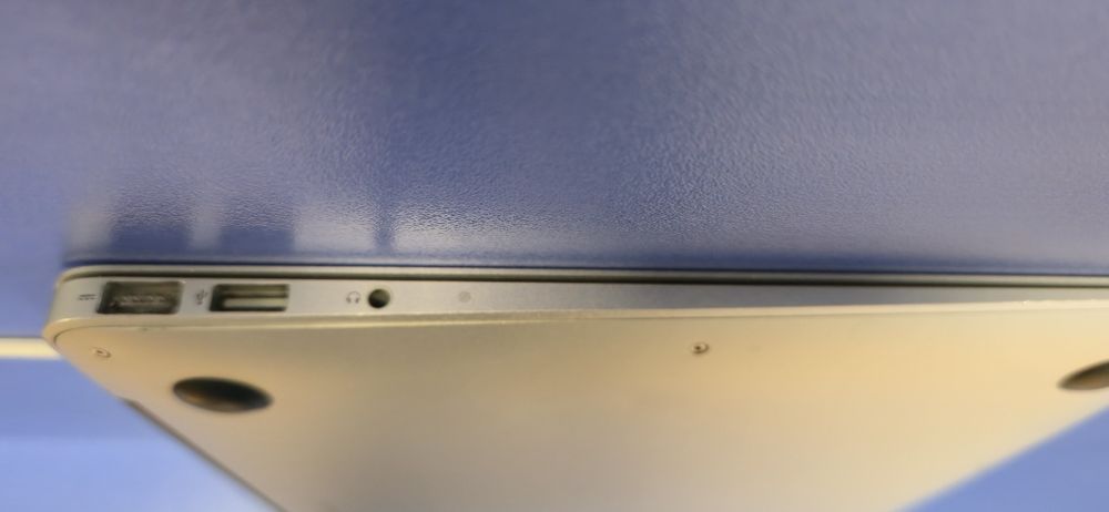 MacBook Air 13-инчов, 2011 г.