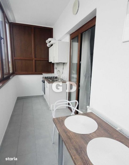 Se inchiriaza apartament 3 camere D-na Stanca