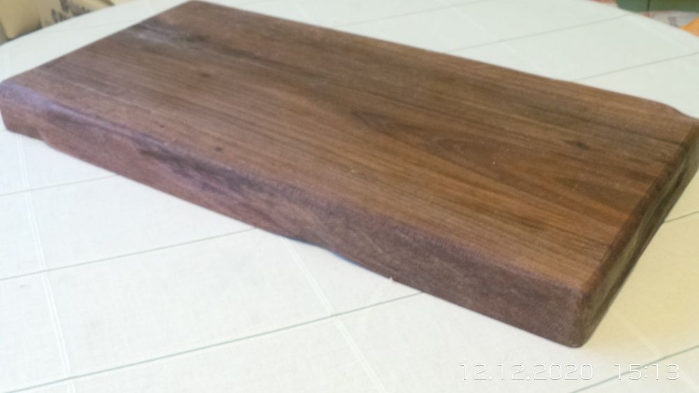 Орехови дъски за рязане и сервиране