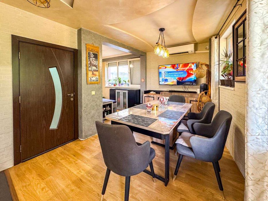 Продава се Тристаен апартамент в Бургас, Сарафово - 129 кв.м за 1318 €/кв.м - Снимка #3