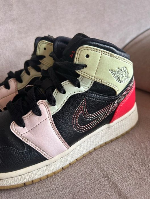 Nike Jordan 1 Mid Se