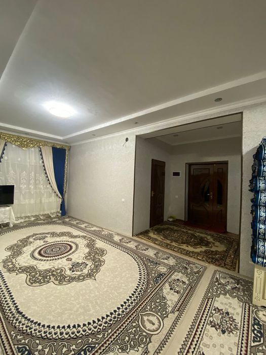 5 хонали үй сотилади палтара этажный.