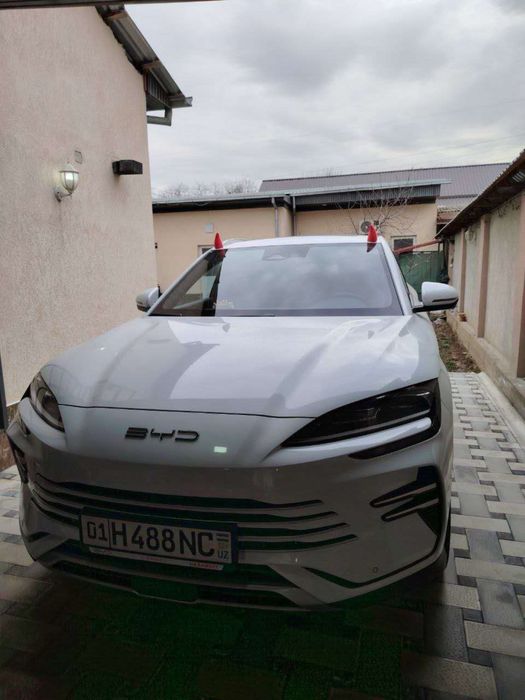 Продаю Свою почти новая BYD Champion Hybrid Dmi