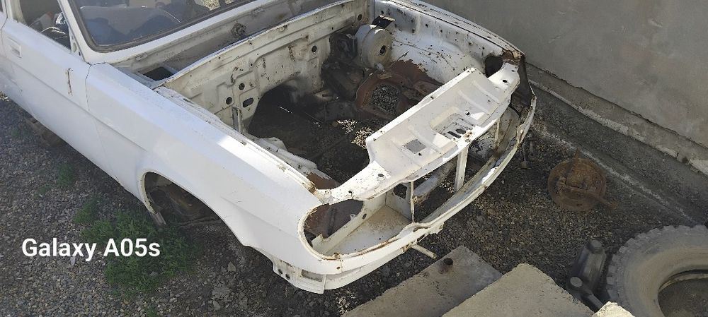 кузовные детали волга газ31105