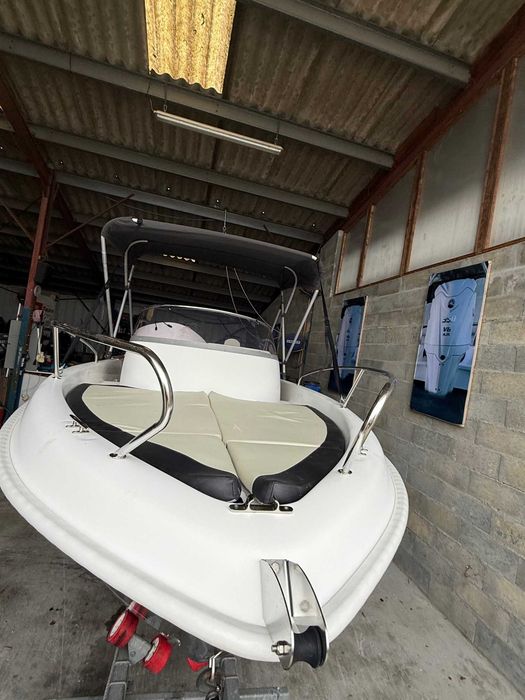 B2 Marine Cap Ferret 522 Sundeck