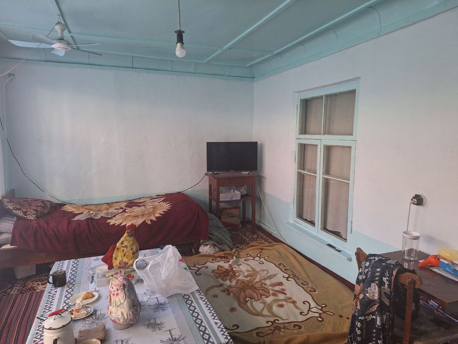 Срочно уй сотилади ер хисобида 70000 $ 3.7 сотих