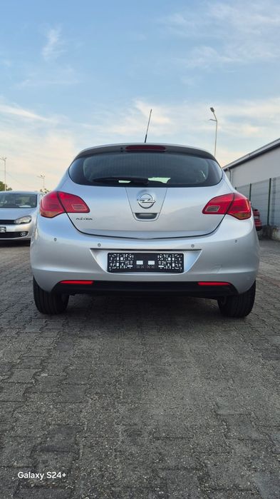 Opel Astra J - An 2011 - 1.6i 116Cp - CIV Eliberat / RAR Efectuat