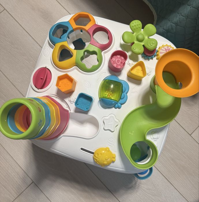 Игровой развивающий столик