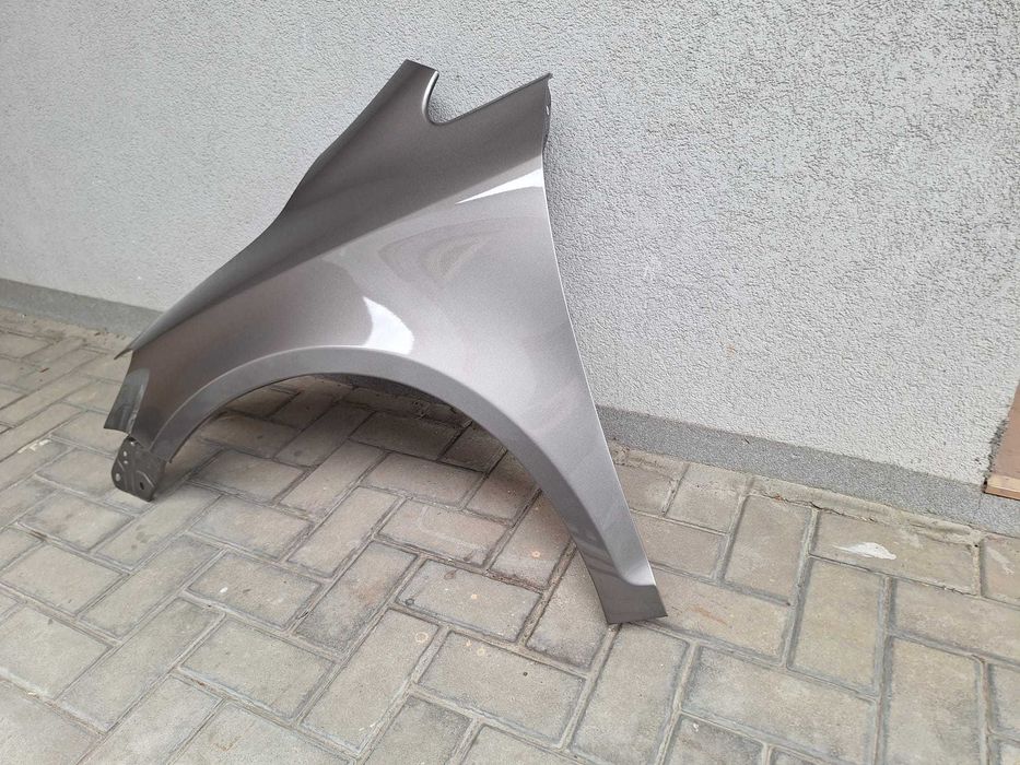 Aripa Fata Stanga VW Golf 5 V Plus 2005-2009 Vopsita Maro