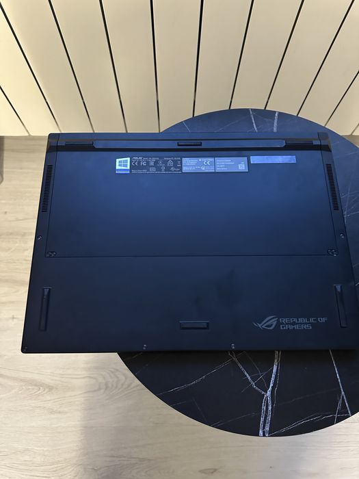 Laptop ASUS ROG Zephyrus S GX531GX – RTX 2080 8GB / i7-8750H / 16GB RAM / 144Hz Premium Gaming