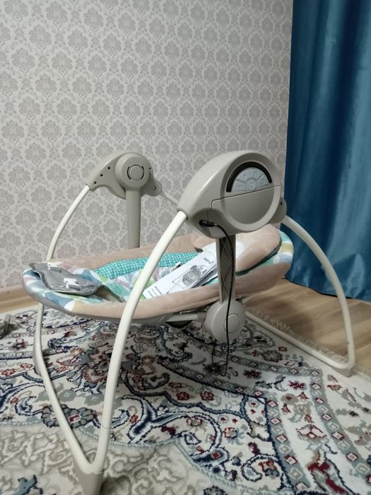 Продам шезлонг детский