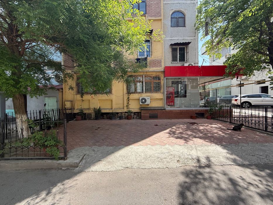 ПРОДАЁТСЯ помещения под выкупной цене срочно ор:Универсам