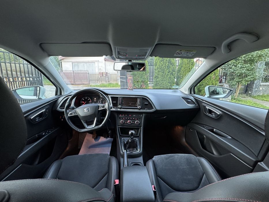 SEAT LEON pachet FR  2.0tdi an fab2016faruri-stopuri LED alcantara Navi jante19