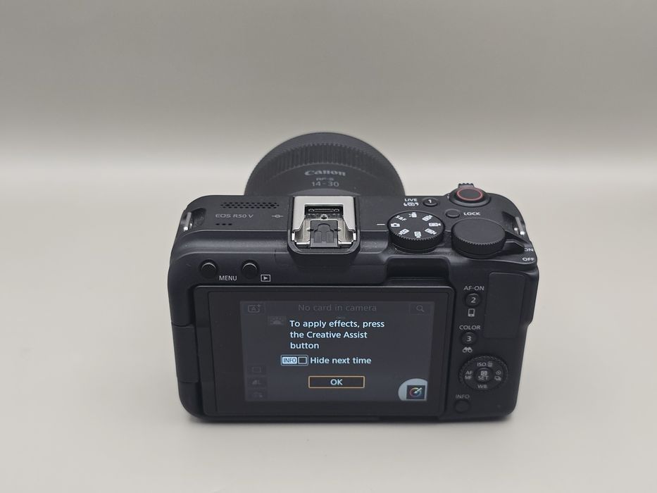 Kit Canon EOS R50 V + Obiectiv Canon RF-S 14-30mm f/4-6.3 IS STM PZ, garanție activa 1.5 ani