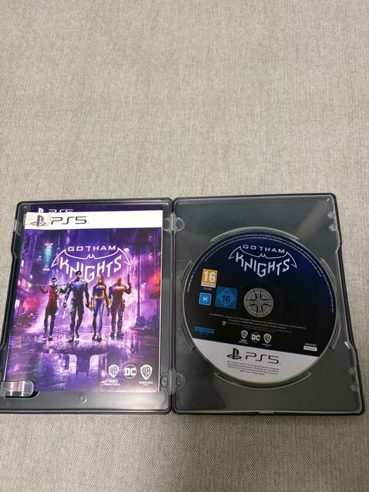 Gotham knights ps5 метална кутия + Batman Arkham knight