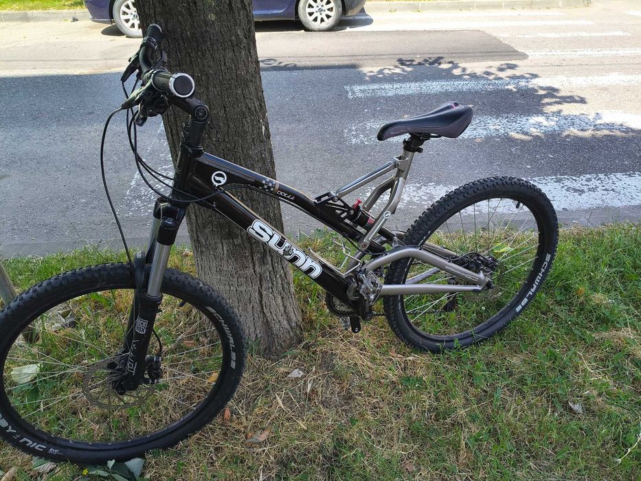 Bicicleta full suspension Sunn France (colaborare cu KTM) roti 26, cadru L