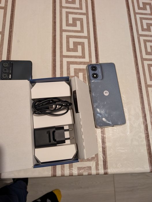 Motorola edge 20,G04