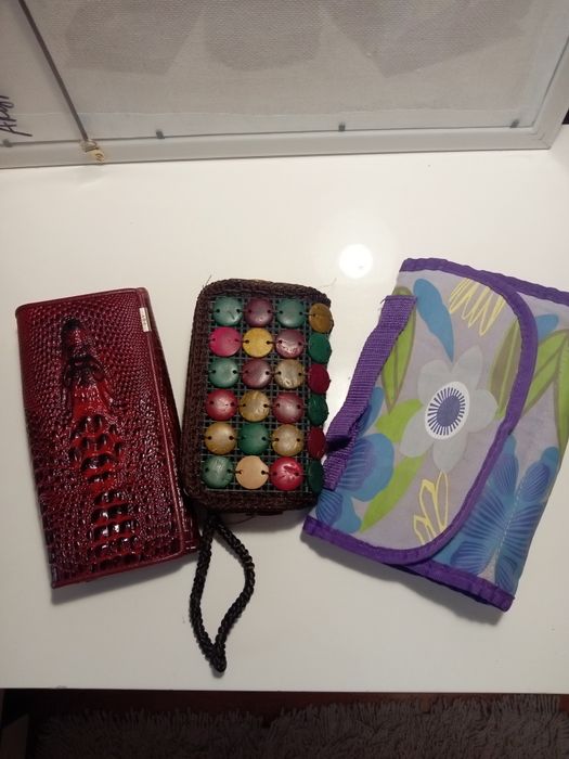 Продам кошелек и косметичку