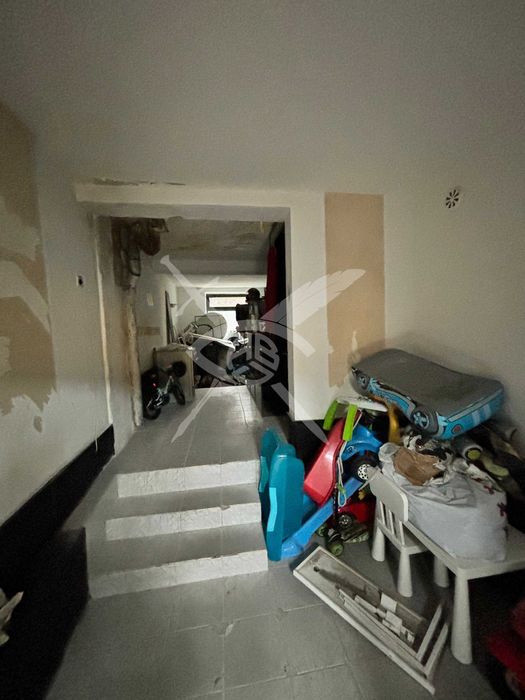 Продава се Многостаен апартамент в Асеновград - 100 кв.м за 1050 €/кв.м - Снимка #1