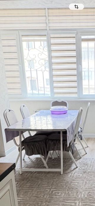 Стол семейный кухонный