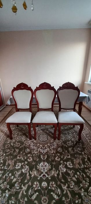 Стол и стулья новая