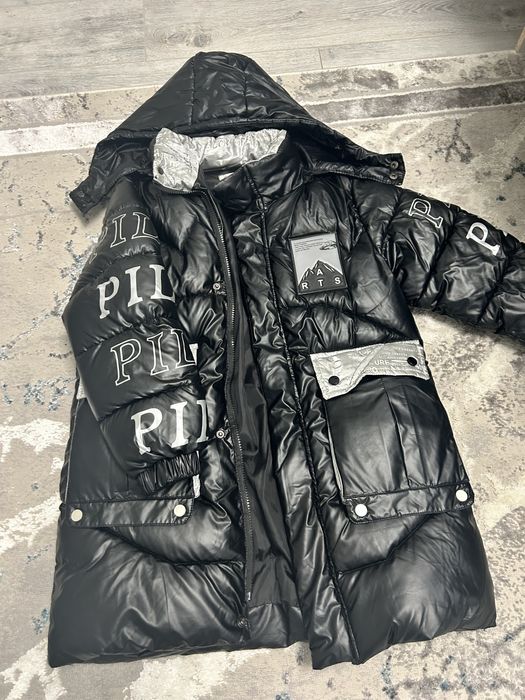 Распродажа зимних курток.