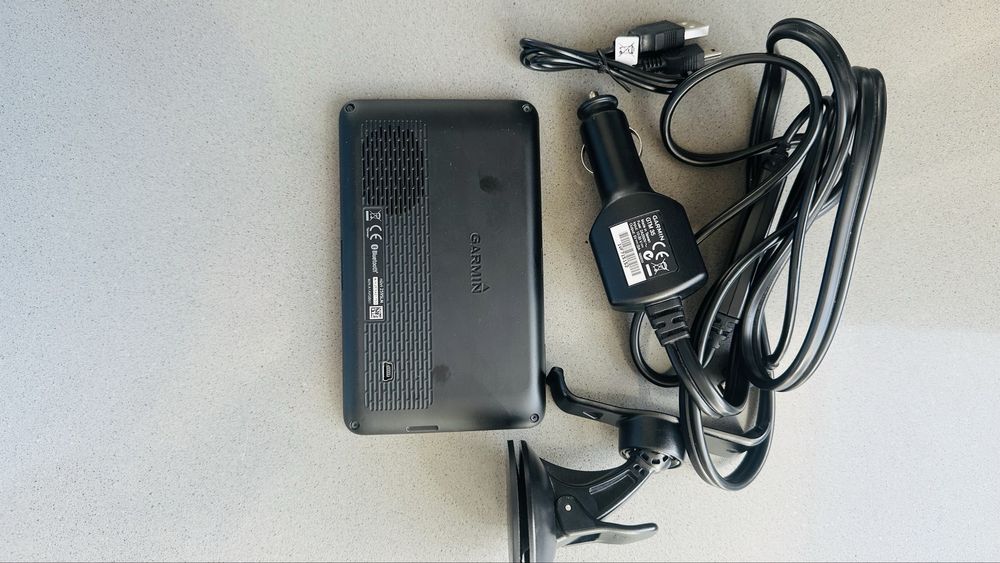 Навигация GARMIN nuvi 2595 LM
