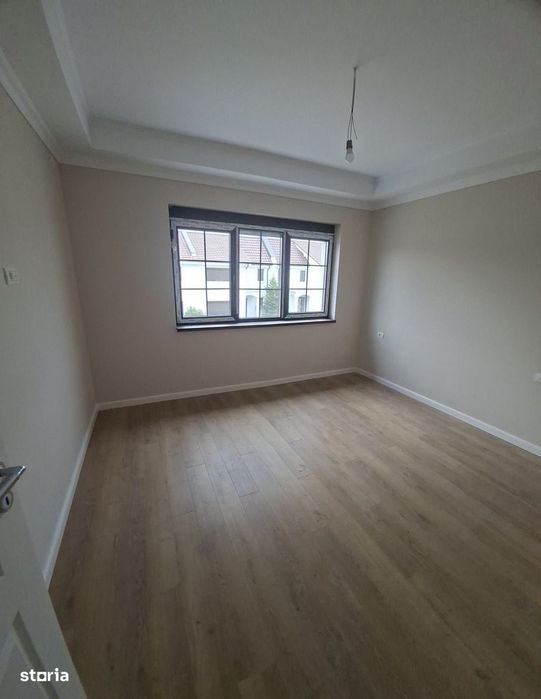Duplex premium 5 camere, 3 bai, panouri fotovoltaice,Torontalului/ Meh
