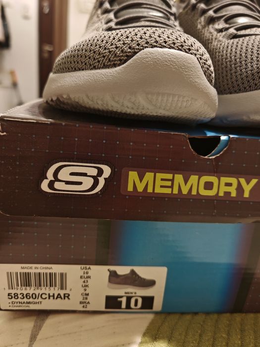 Pantofi skechers gri, măsură 43