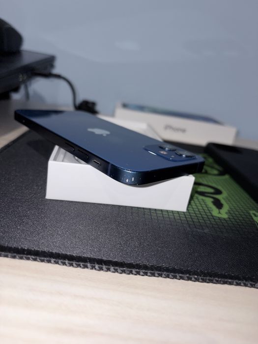 iPhone 12 100% ботерия