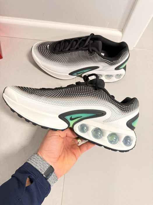 Nike Air Max DN SE Black Light Bone