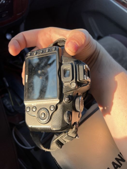 Продам фотоаппарат Nikon D3200