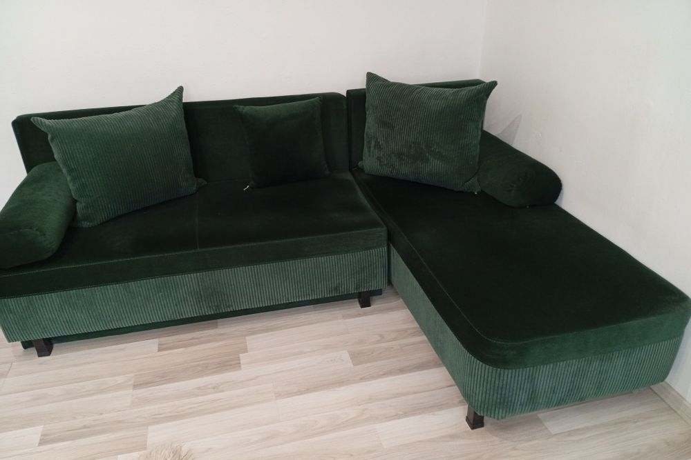 Colțar verde smarald