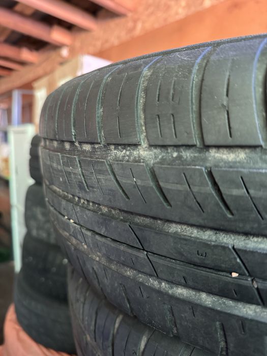Продам комплект резины 195/65/15