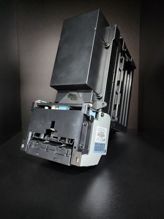 Купюроприемник (пул қабул қилувчи)