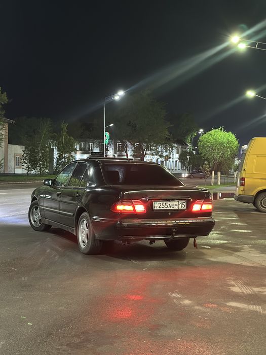 Продам мерседес е класс