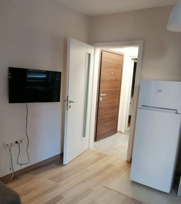 Дава се под наем Двустаен апартамент в Пловдив, Кършияка - 50 кв.м за 409 € - Снимка #3