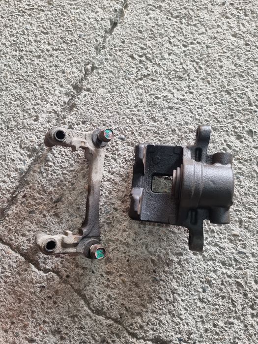 Задний  правый  суппорт outlander xl