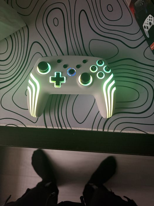 Ofer spre vanzare controller pc
