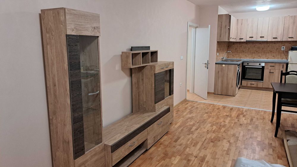 Дава се под наем Двустаен апартамент в Варна, Лятно кино Тракия - 60 кв.м за 408 € - Снимка #1