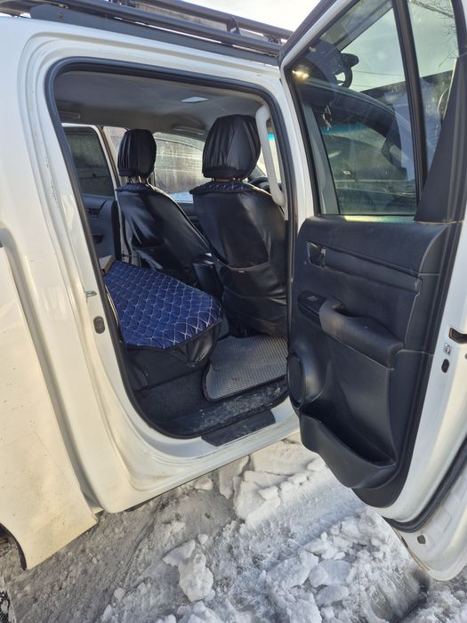 Тойота Хайлюкс 2019