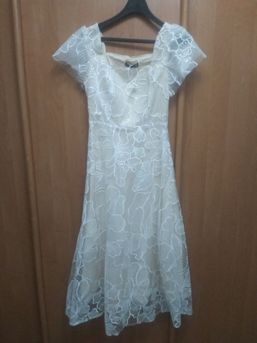 Продам платье (производство Германии) новое, с этикеткой