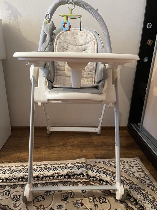 Продается детский столик для кормления!