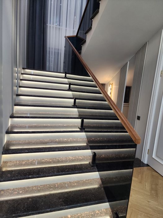 Стеклянный перила