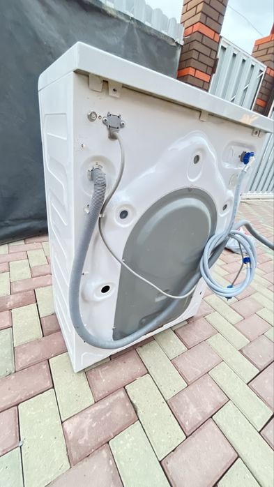 Продам стиральную машину