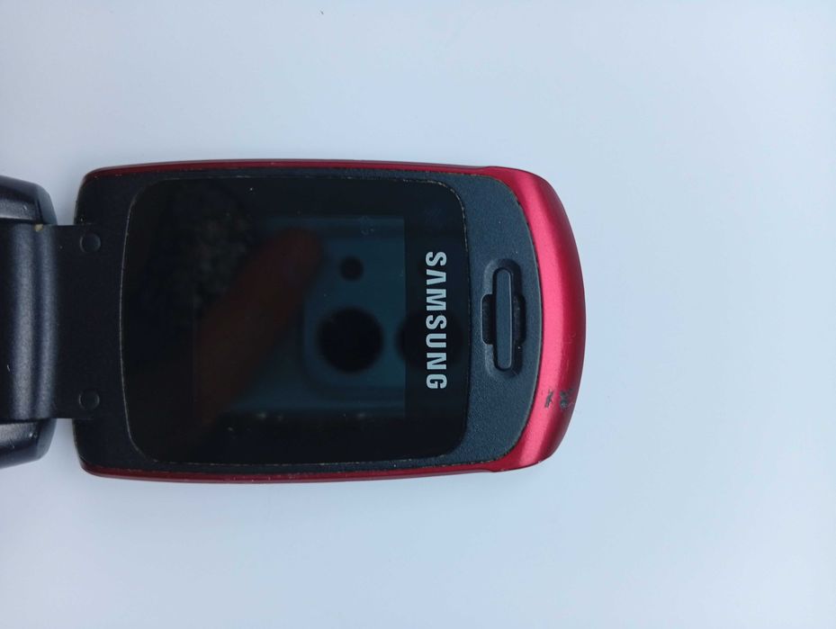 Ретро Мобилен Телефон - Samsung - Малък с капаче!