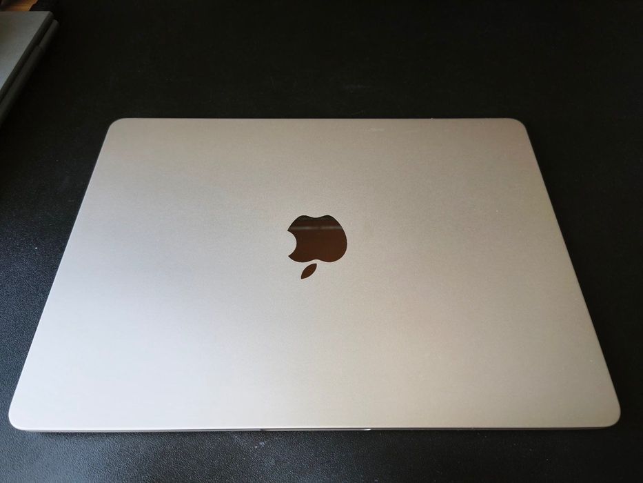 Продавам MacBook M2 (2022) — снимка 1