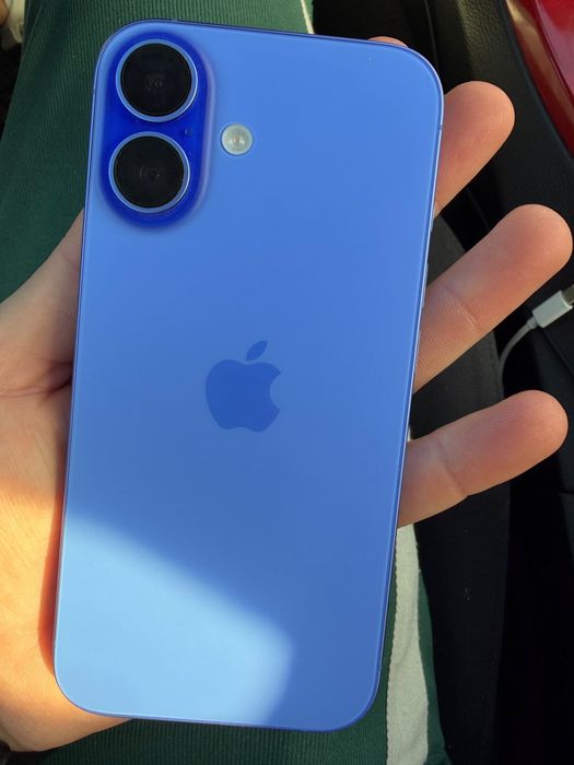 Vând iPhone 16 nou