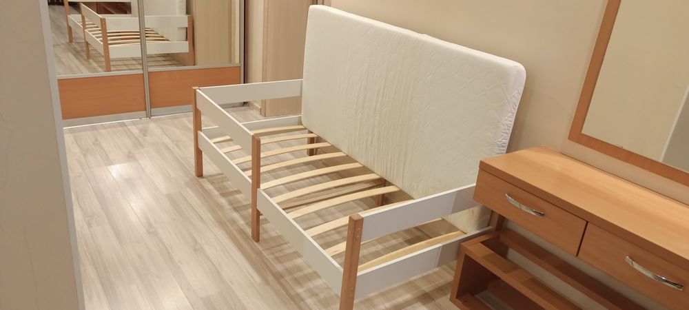 Детская кровать с матрасом 160х80