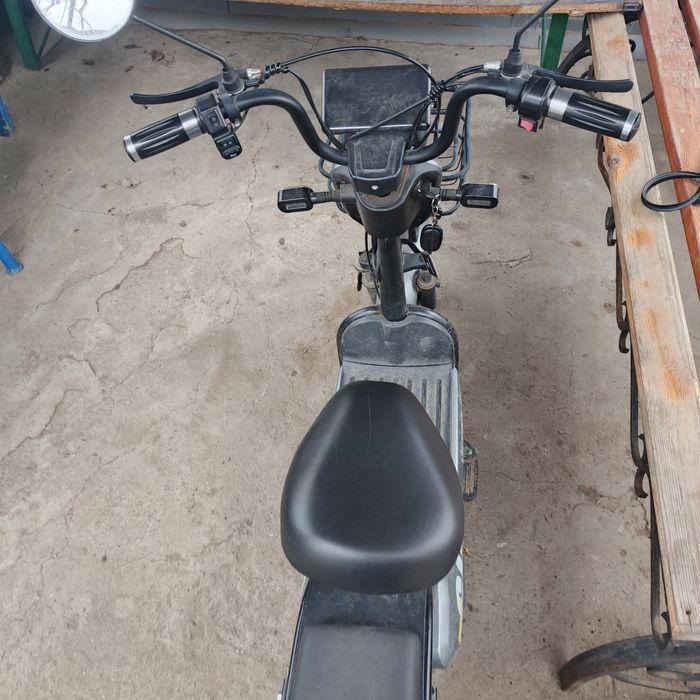 Продам мопед ветро едит около 50 км ч